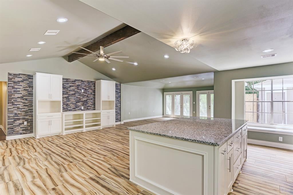 5130 Whittier Oaks Dr