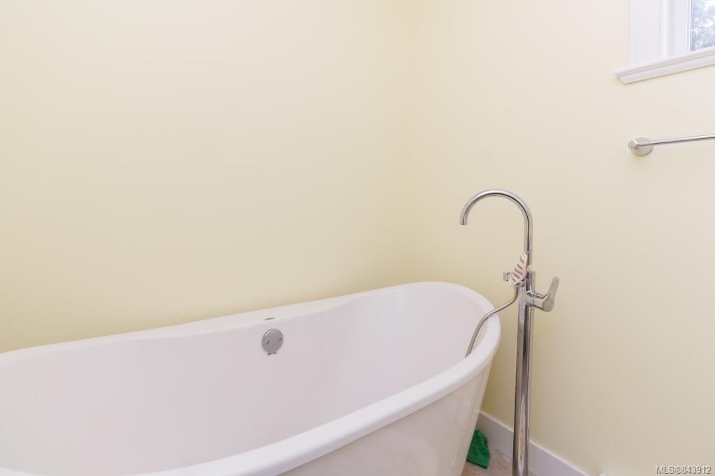 3236 Frechette St, Saanich