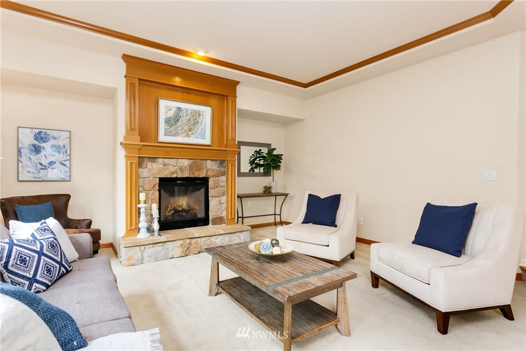 1811 30th Ave NE