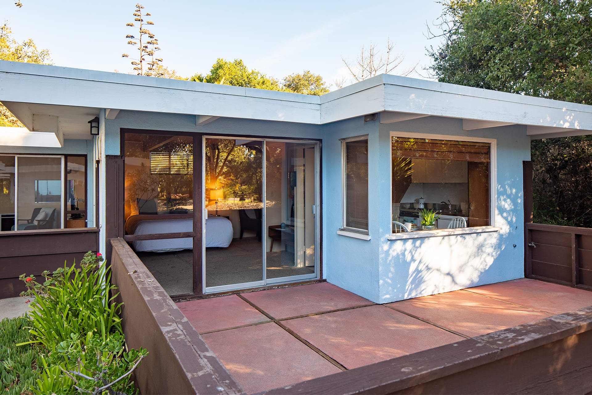 Blue Sky Lodge - Carmel Valley Village
