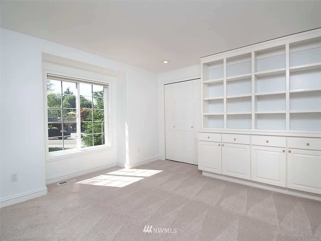 1111 Sierra Pl
