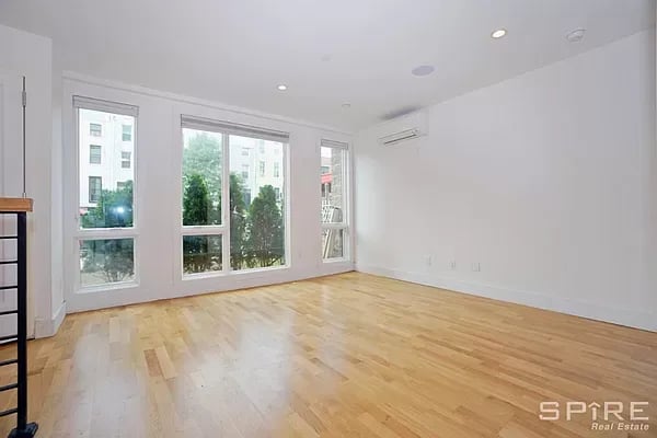 530 Lafayette Avenue Unit: 1F