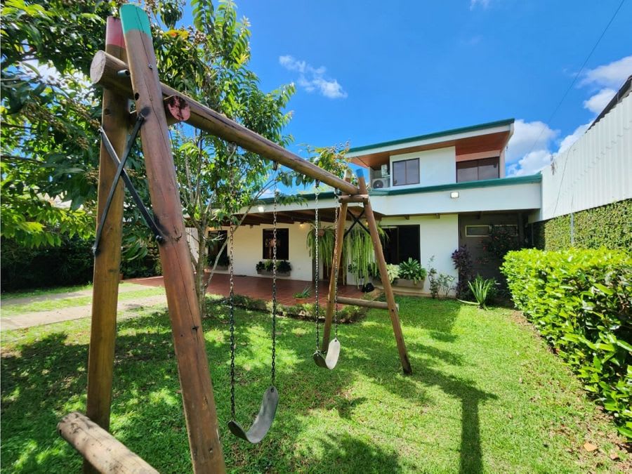 SE Vende Una Hermosa Casa Ubicada en San Isidro General