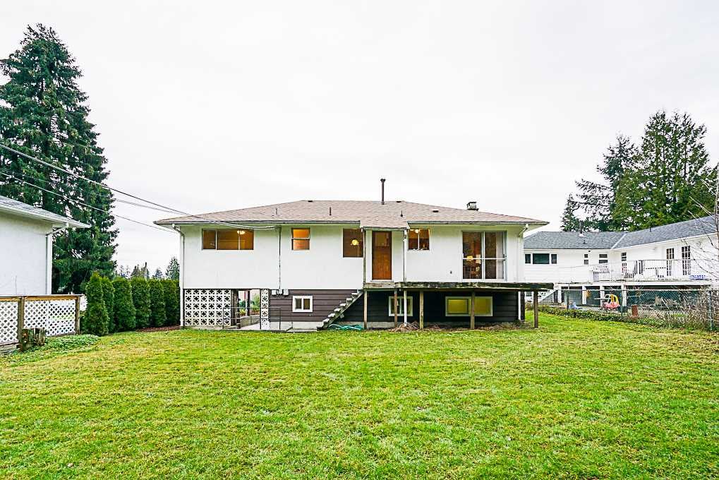 496 Glencoe Dr