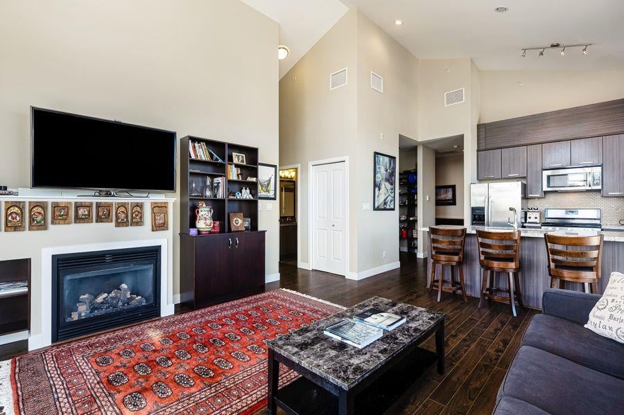 405-3255 Smith Ave
