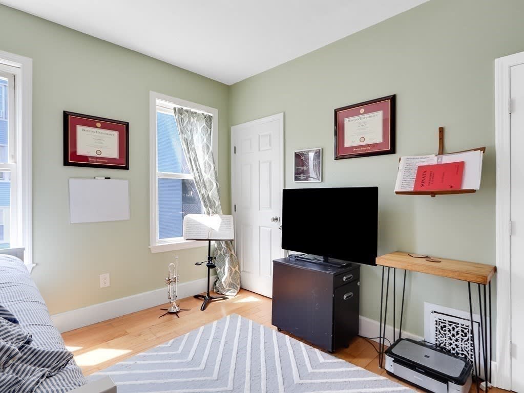 24 Gayland St, #2
