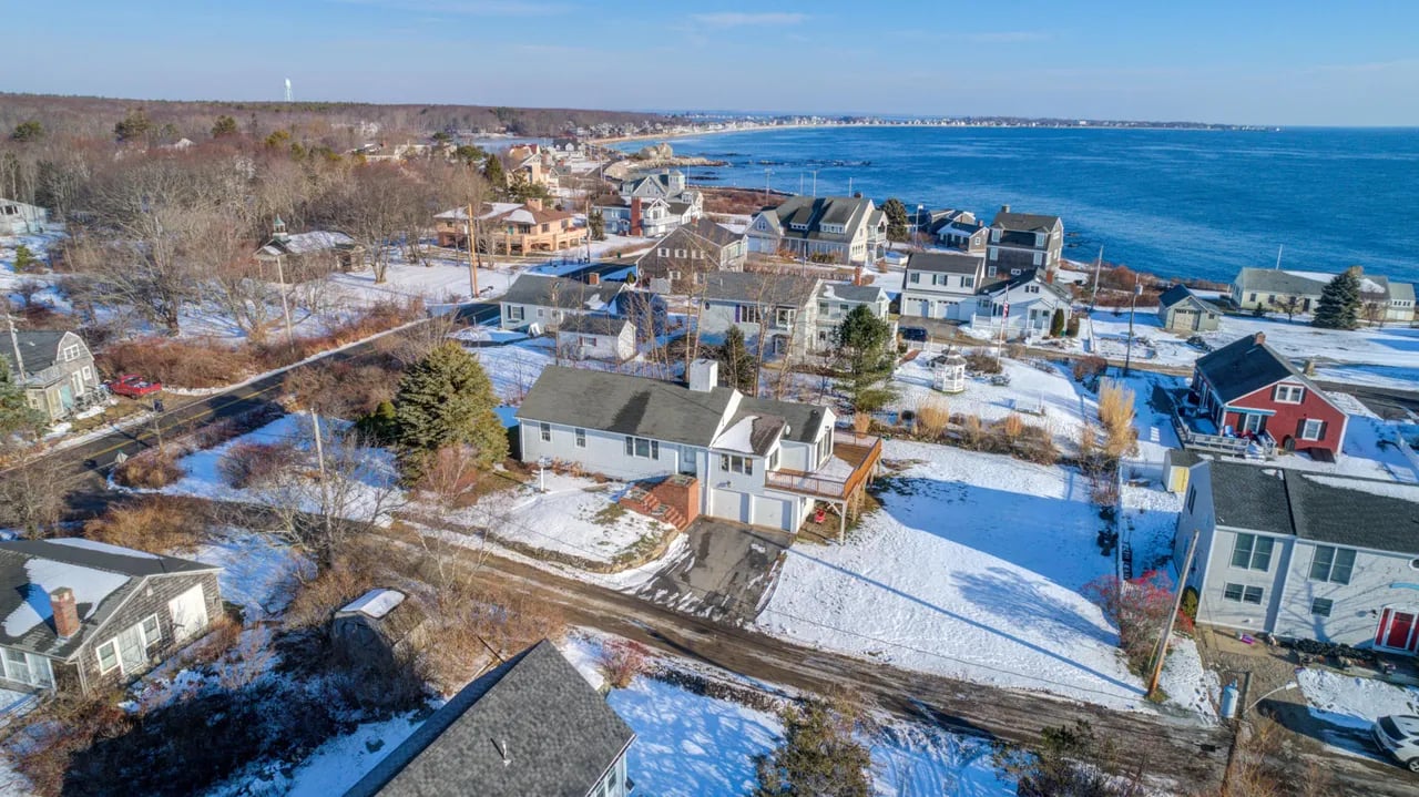 Home for Sale – 1 Ocean Spray Avenue, Biddeford, ME