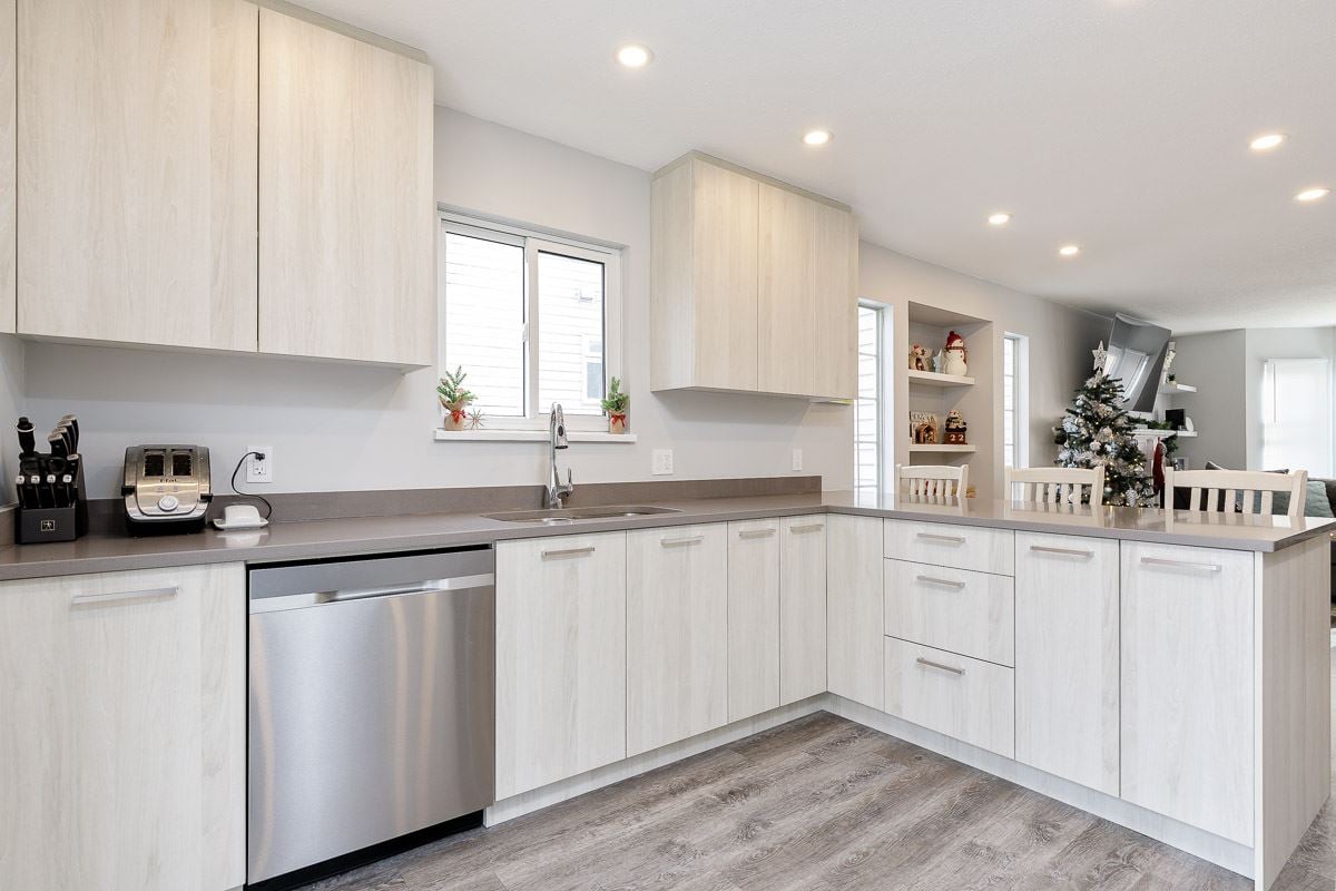 20373 115 Ave