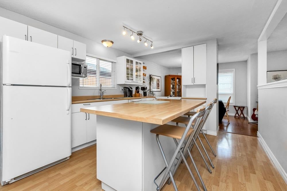 1158 Esperanza Dr