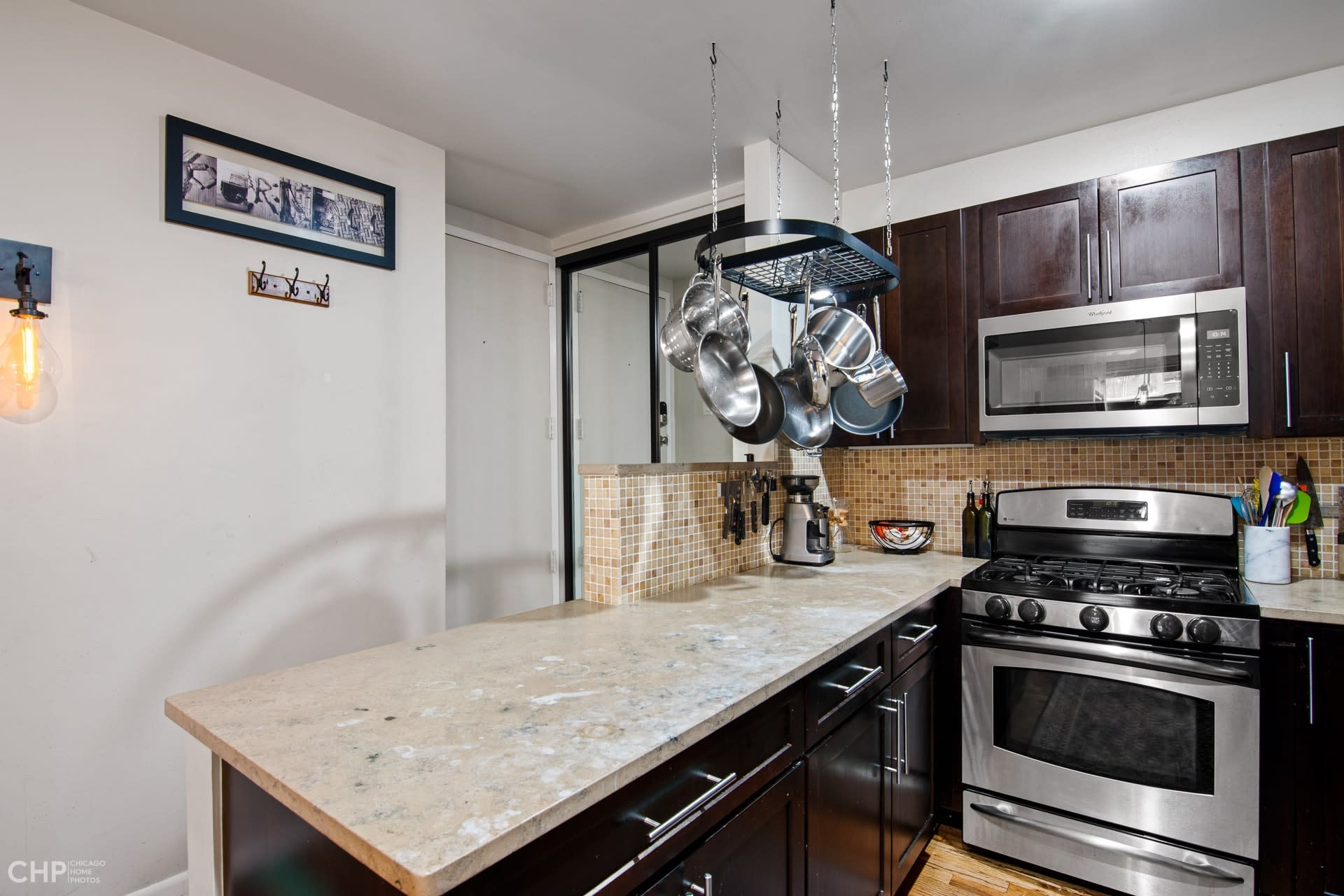 2525 N. Sheffield #1B