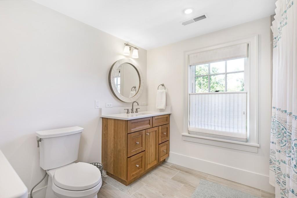 26 Plummer Ave