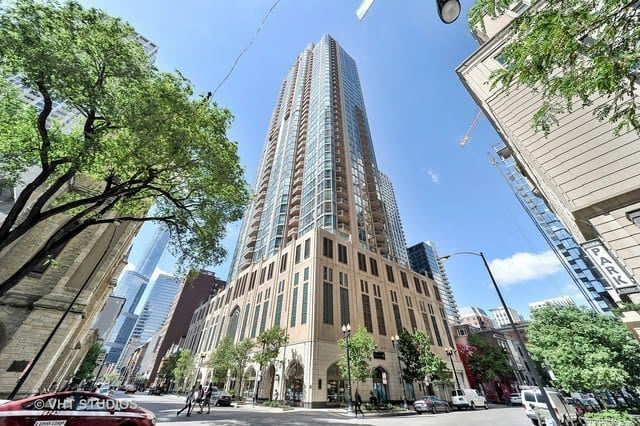 21 E HURON  Street, Unit 2705