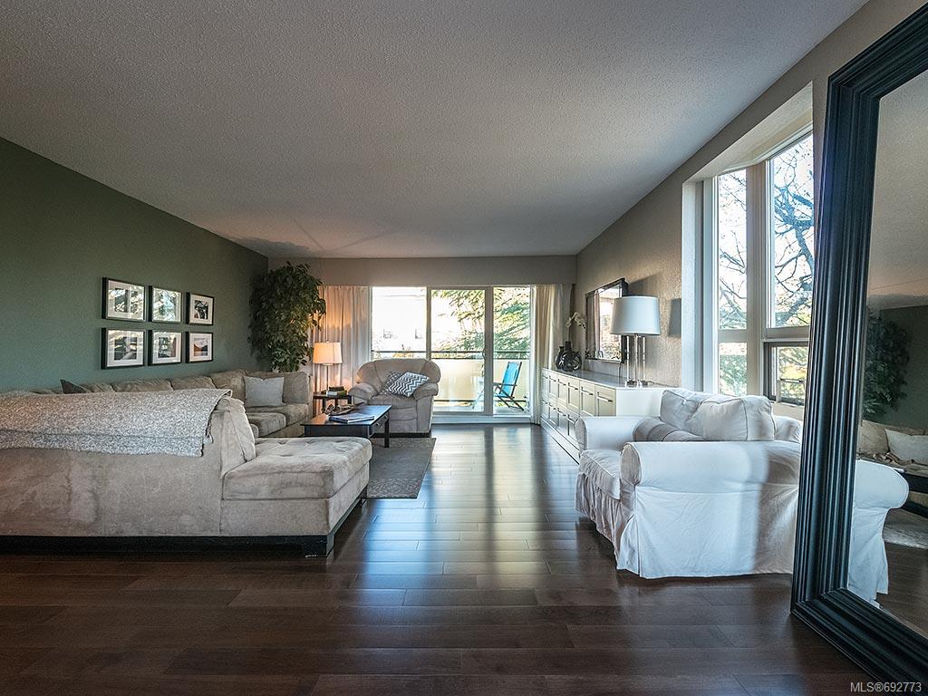 204-1419 Stadacona Ave, Victoria