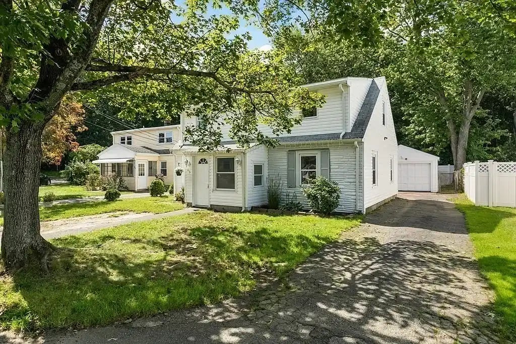 65 Sterling St