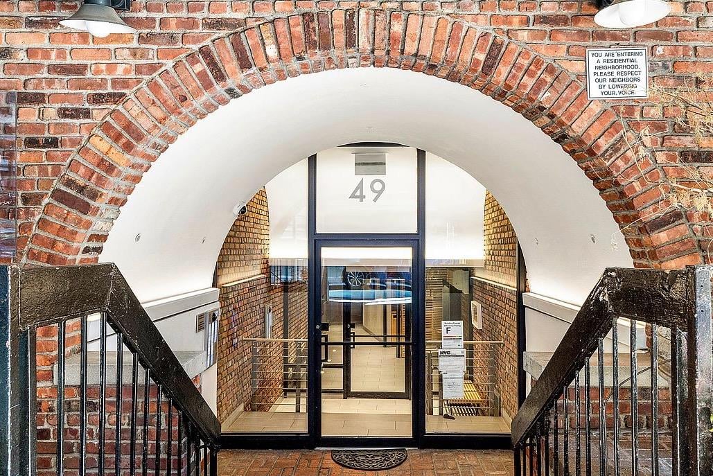49 East 12th Street, Apt 3-E
