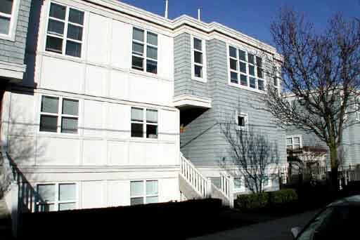 671 W 7th Ave
