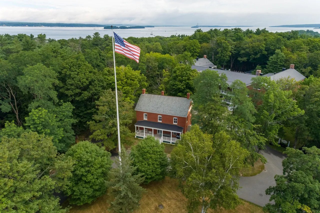 New Listing! 23 Mckinley Court, Portland, Maine – $899,000