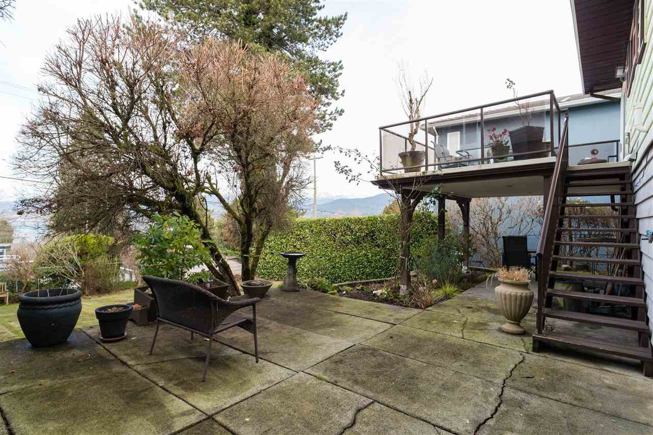 7247 Barnet Road, Burnaby