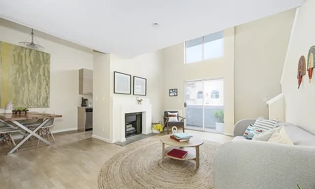 2471 Sawtelle Blvd., #202