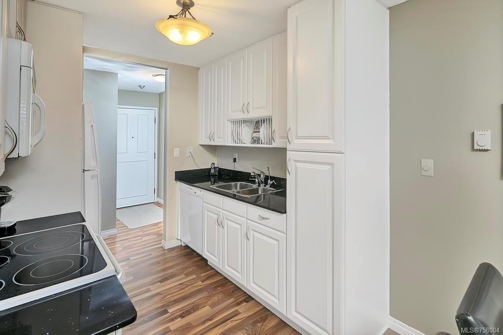 307-10160 Third St, Sidney