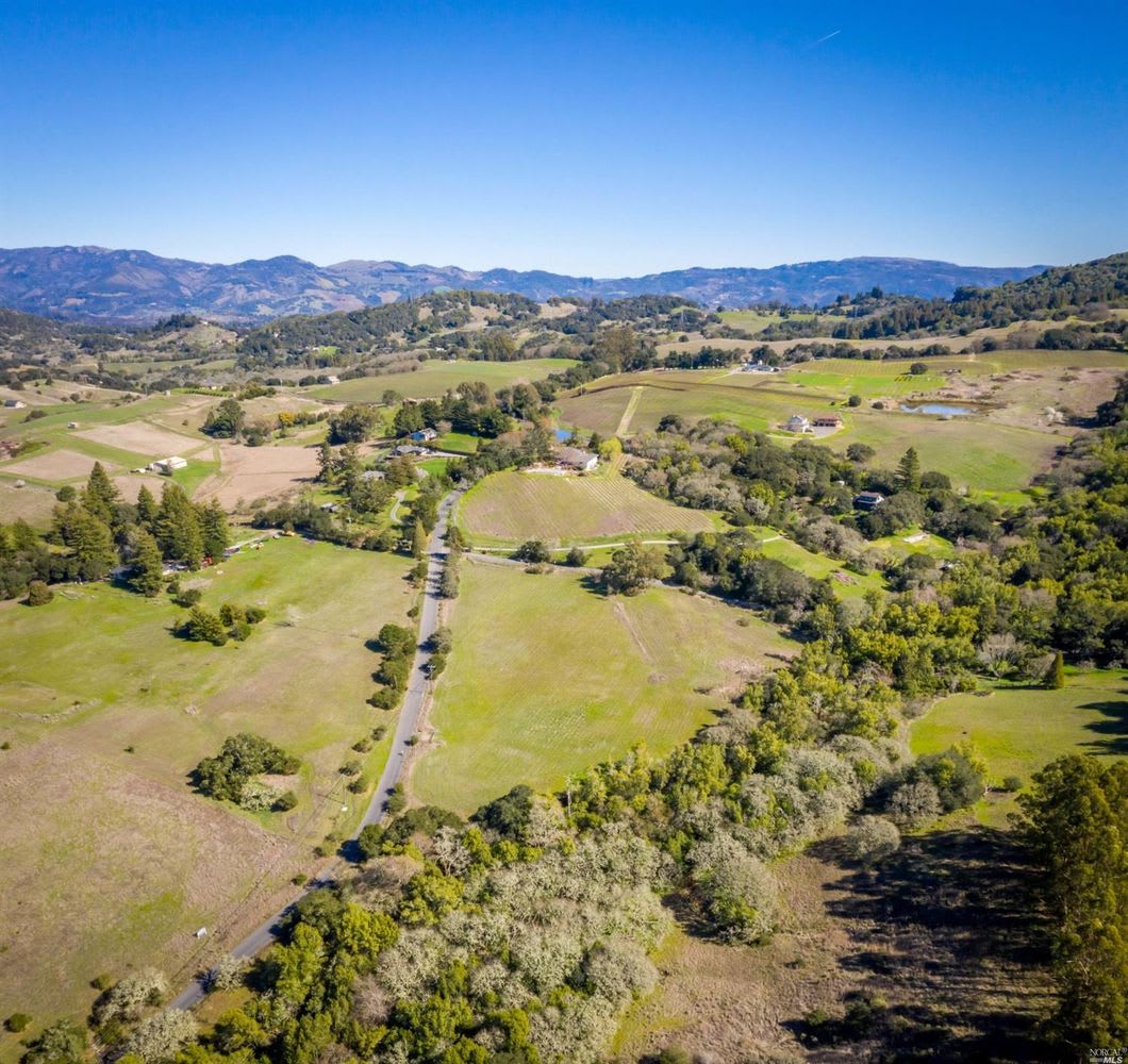 5289 Sonoma Mountain Rd