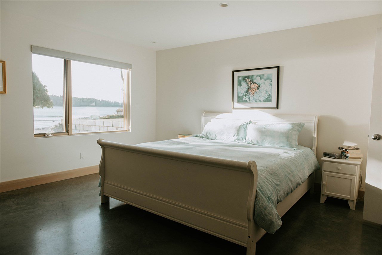 6547 Sunshine Coast Hwy