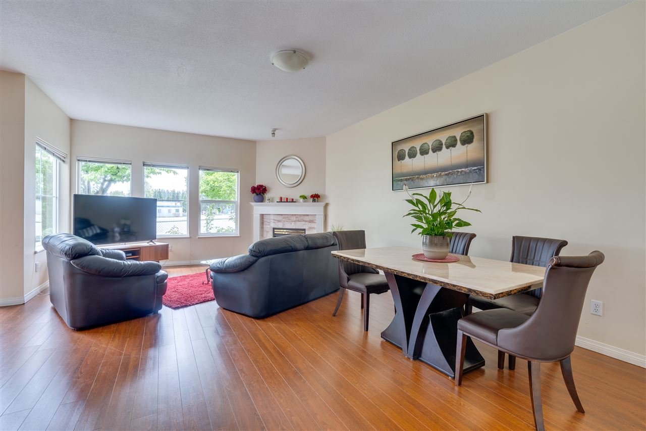 6-14788 105a Ave