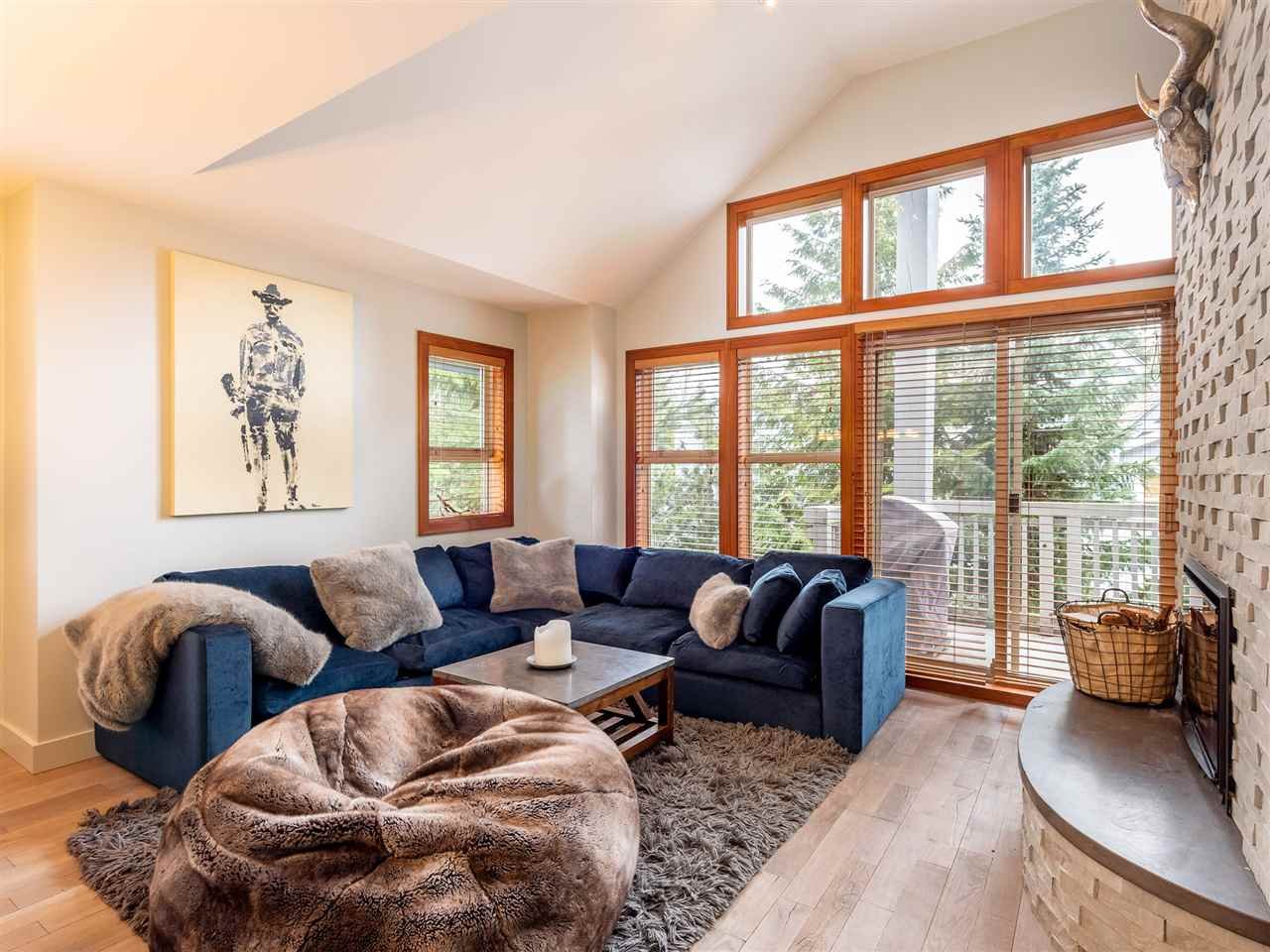 4-4661 Blackcomb Wy