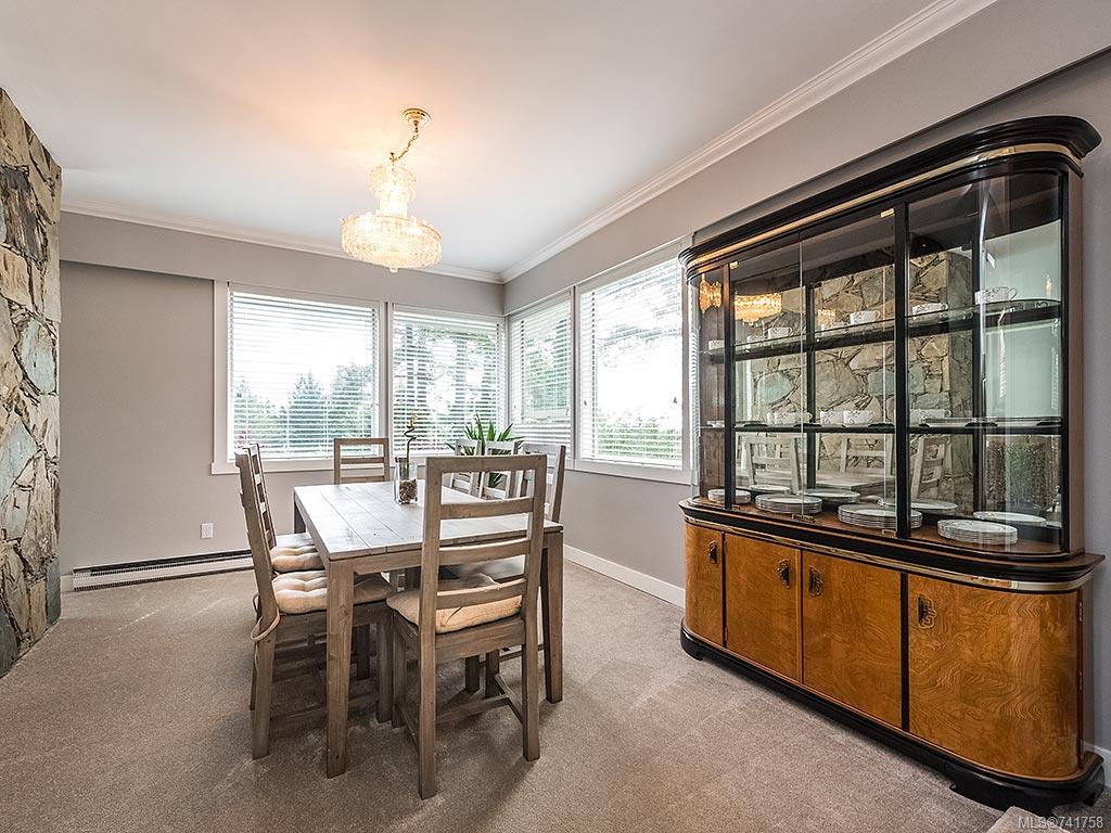 941 Kentwood Terr, Saanich