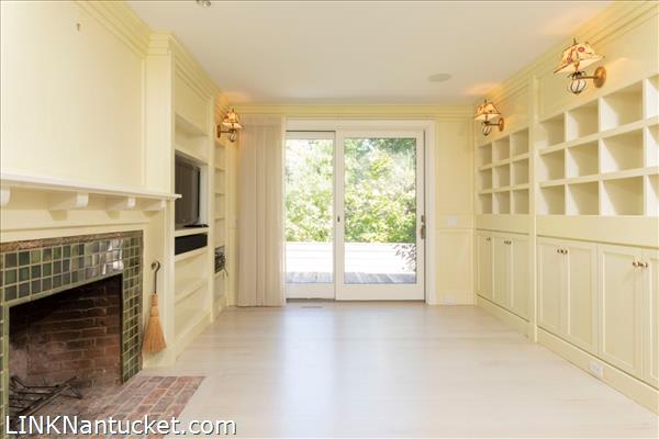 West of Town - 85 Millbrook Rd