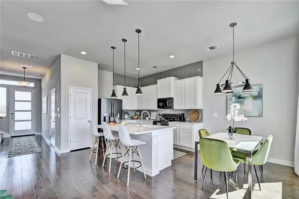 15107 Casbah Dr