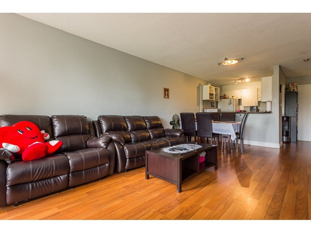111-9300 Glenacres Dr