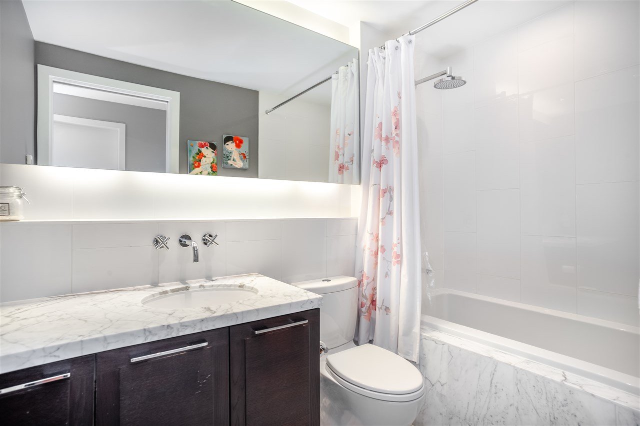 313-2118 W 15th Ave
