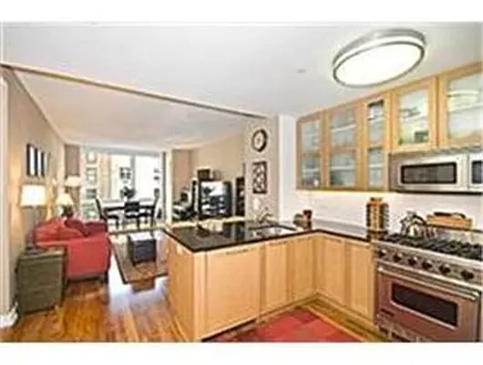 200 West End Avenue Unit: 4B