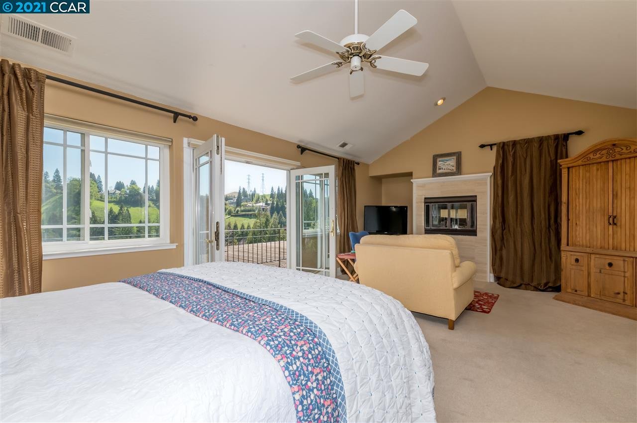4072 Eagle Nest Lane