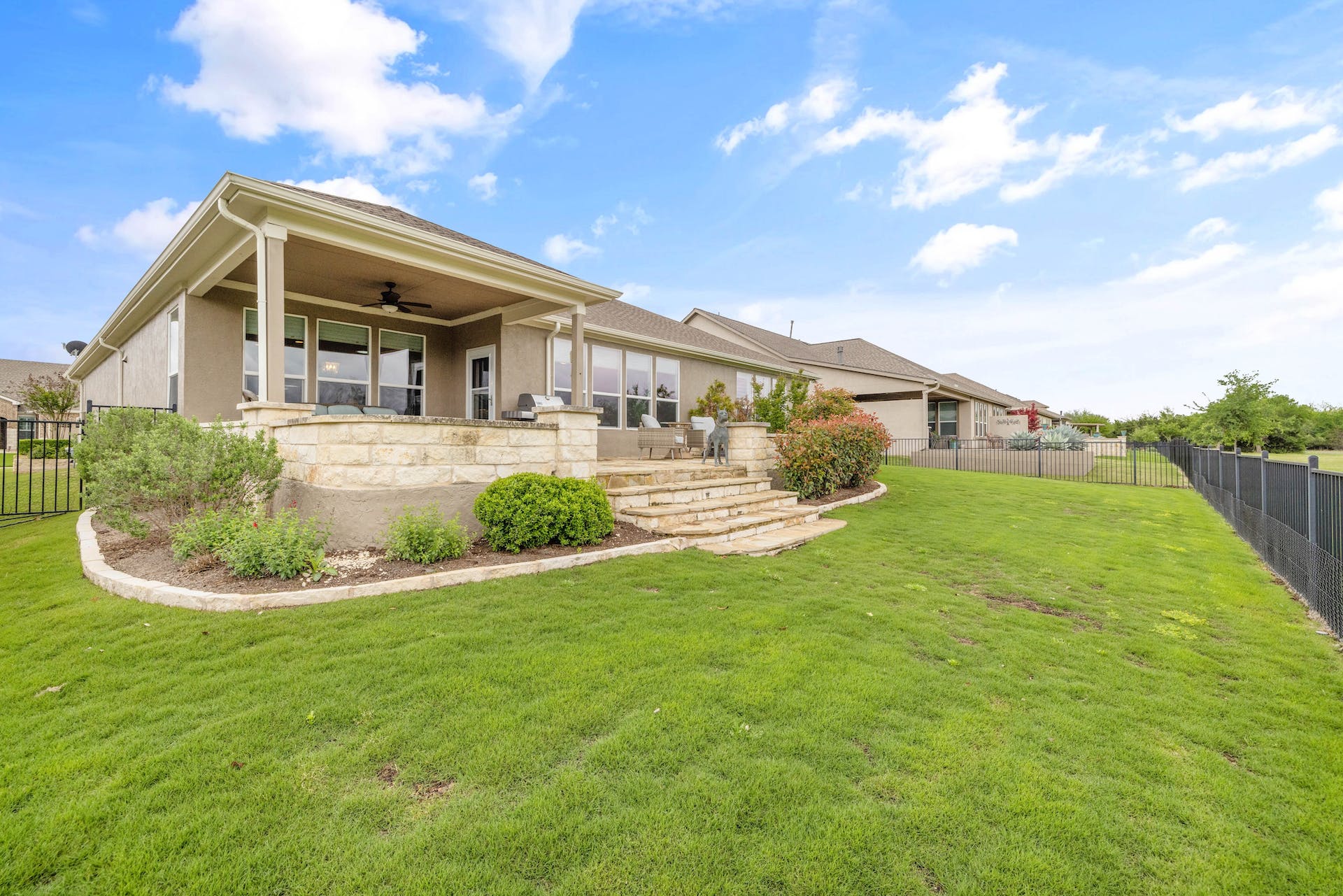 424 Star Mountain Ln, Georgetown, TX 78633