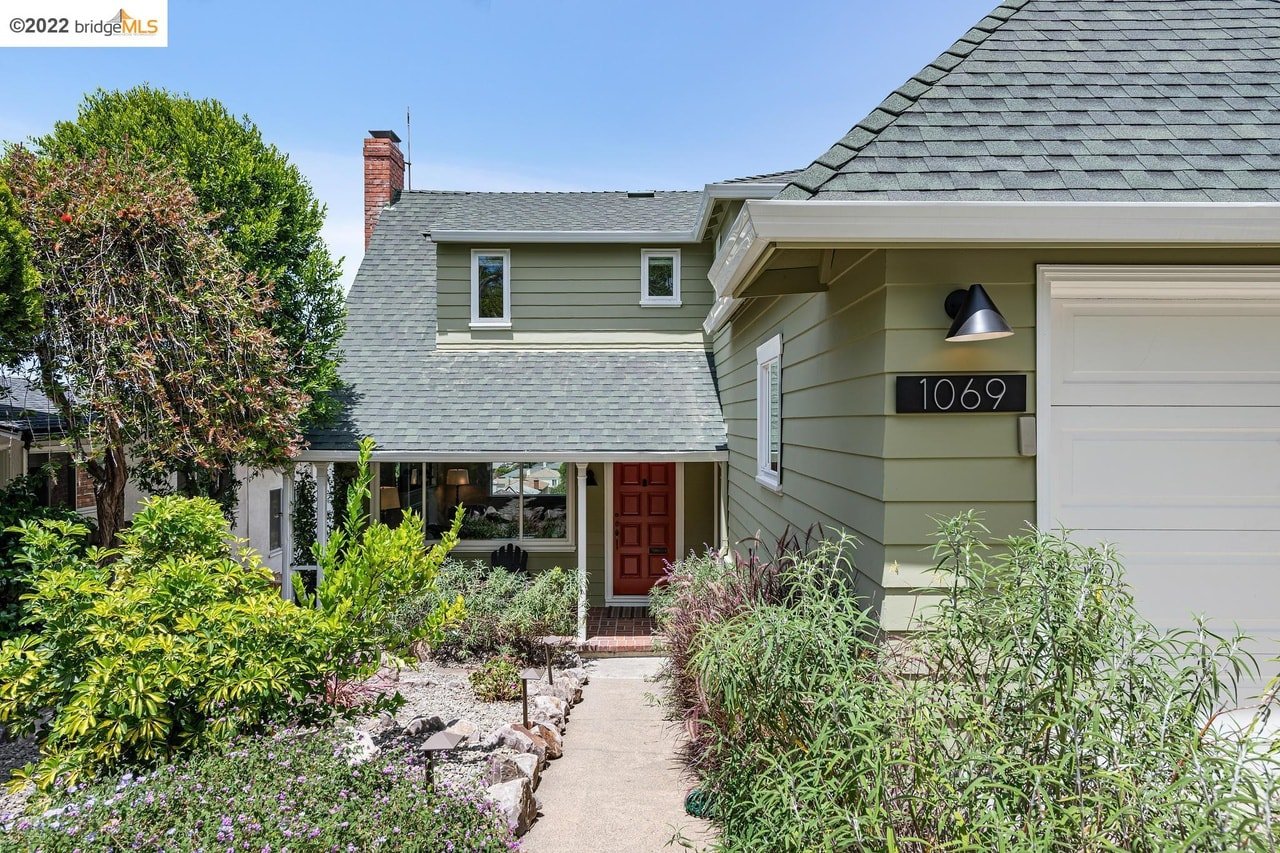 1069 Rose Ave