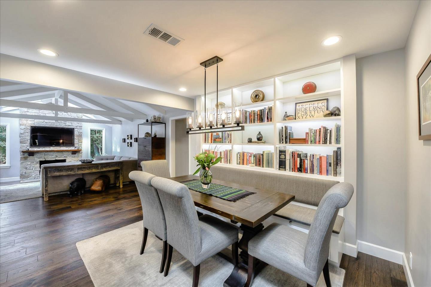 2406 Villa Nueva Way