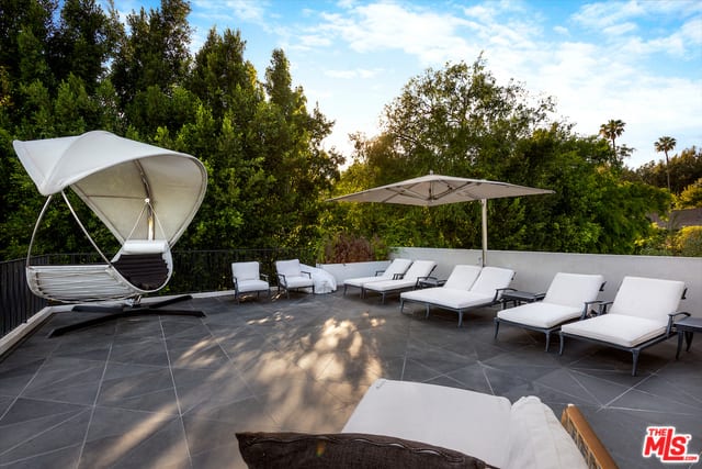 Eminence Azure