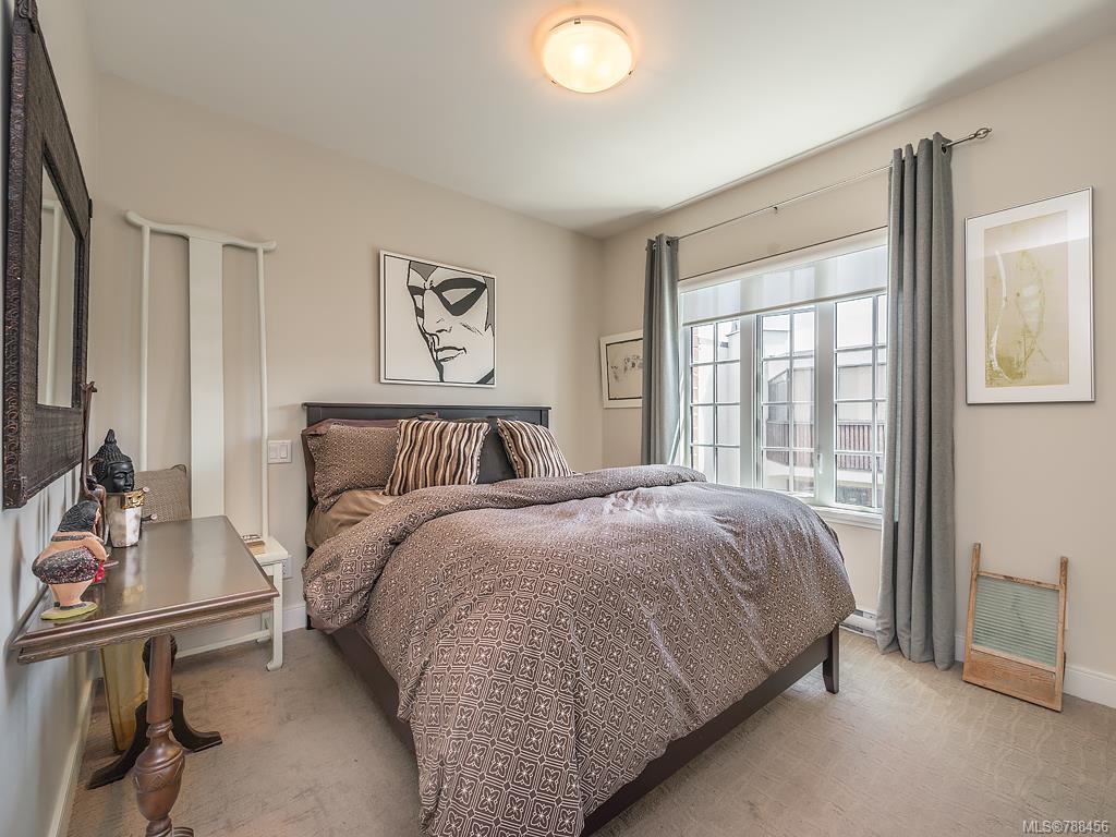 306-1011 Burdett Ave, Victoria