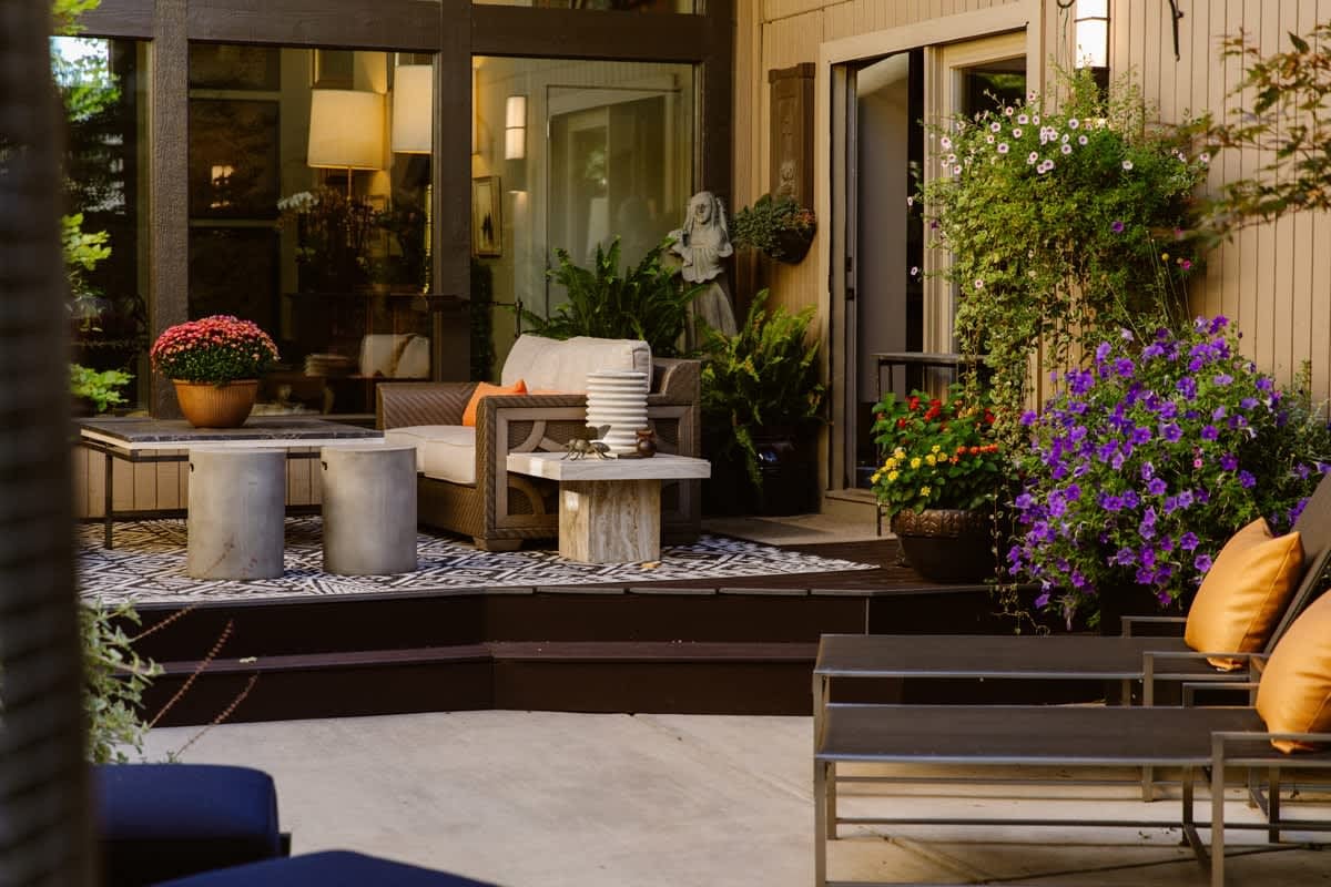 How to Bring the Indoors Out