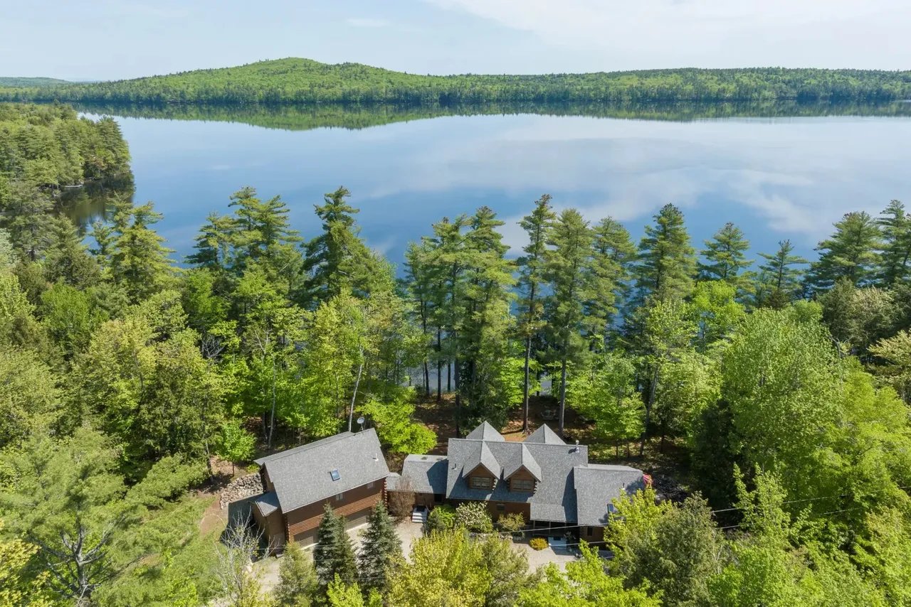 Exclusive Peabody Pond Vacation Rental