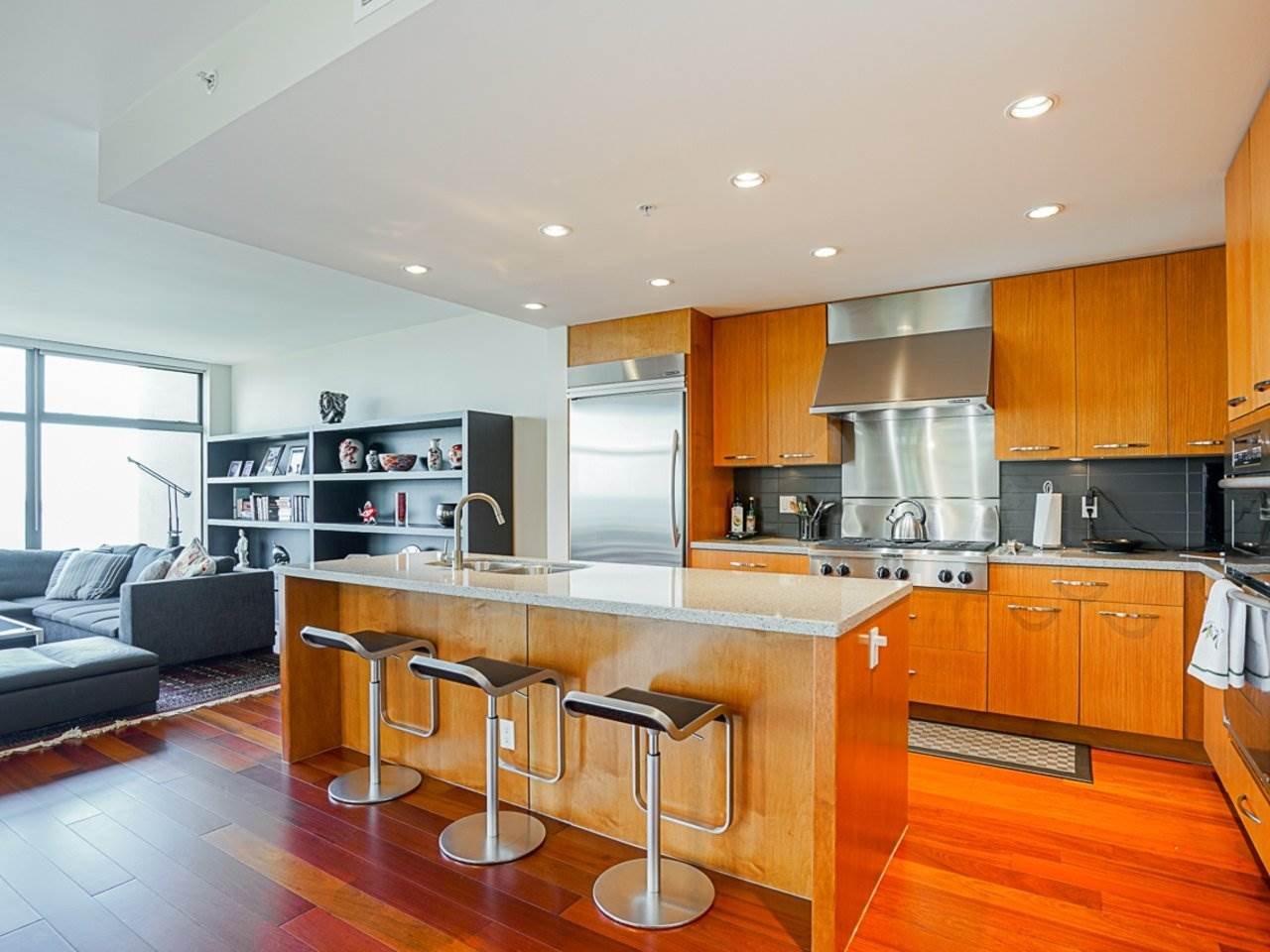 901-3315 Cypress Pl
