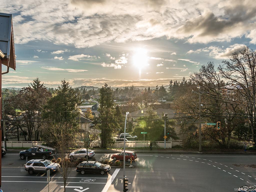 401-4529 W Saanich Rd