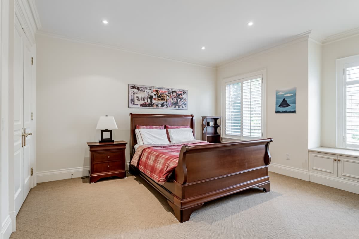 SOLD: Most Prestigious Location 