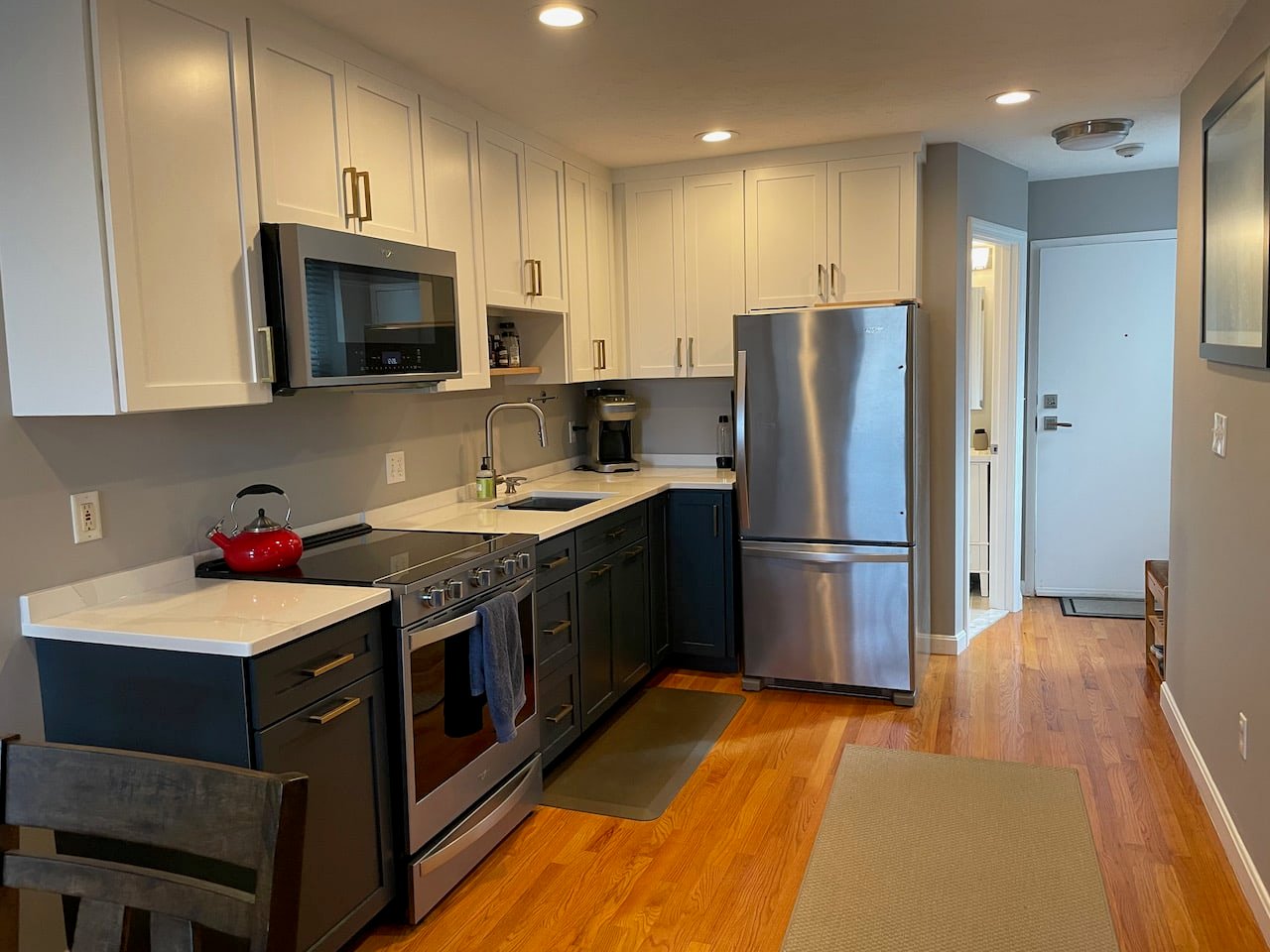 DECEMBER 1 - East Boston 2 bed 1 bath w/ Patio and Common Laundry - FURNISHED OR UNFURNISHED! 