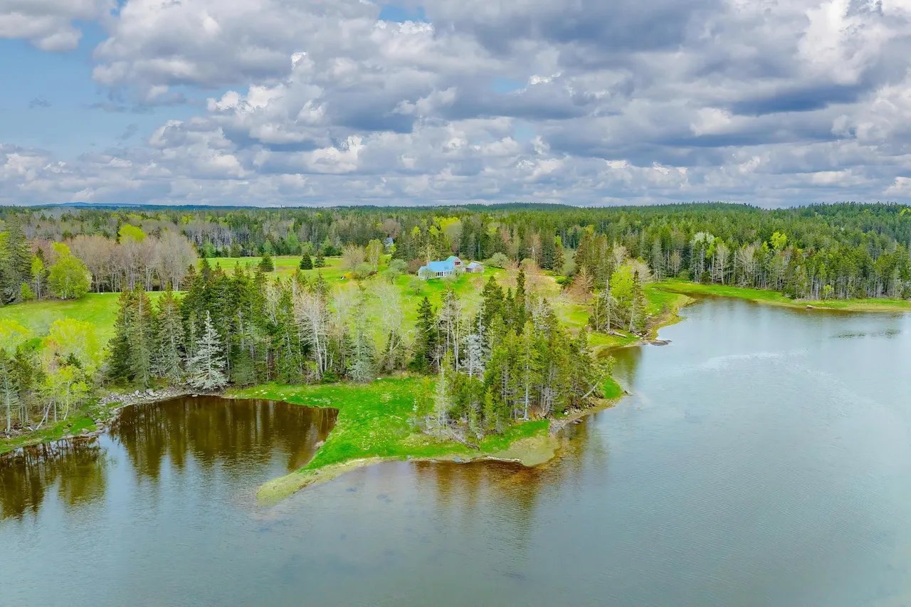 New Listing: 17 Barbour Farm Road, Stonington, ME 04681 – $985,000