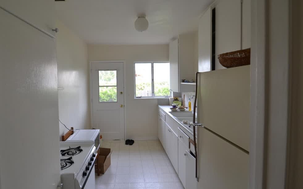 31 W Calle Crespis