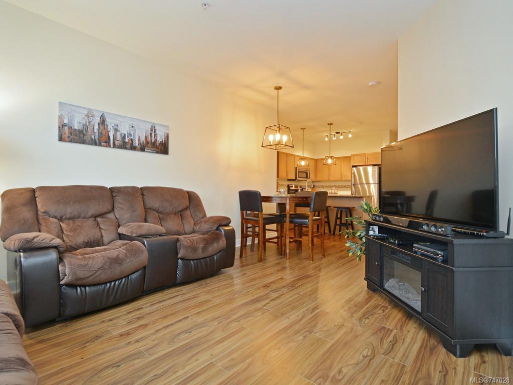 203-662 Goldstream Ave, Langford