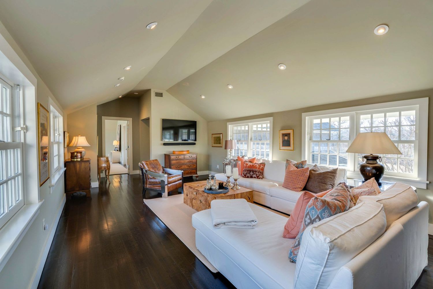 Upscale, Updated Sag Harbor Farmhouse in Waterfront Neighborhood